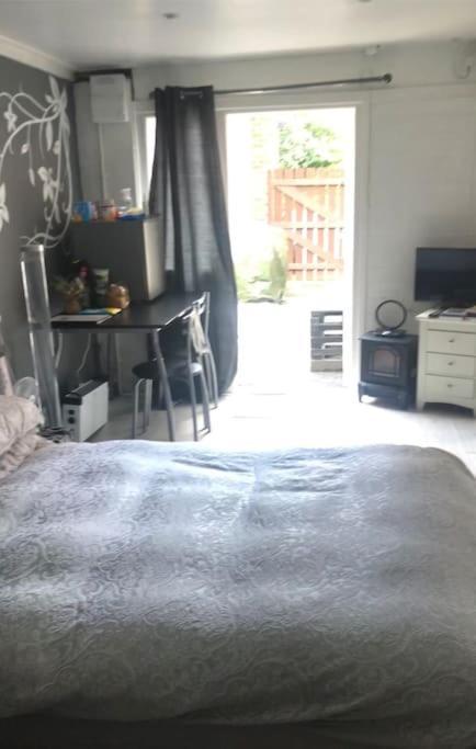 Belfast Private Room, En-Suite & Own Access Εξωτερικό φωτογραφία